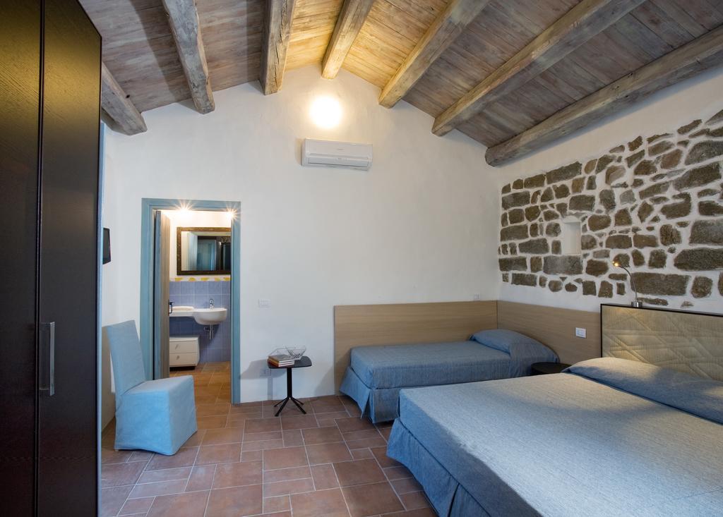 Liscia Country Relais Hostal Sant'Antonio di Gallura Exterior foto